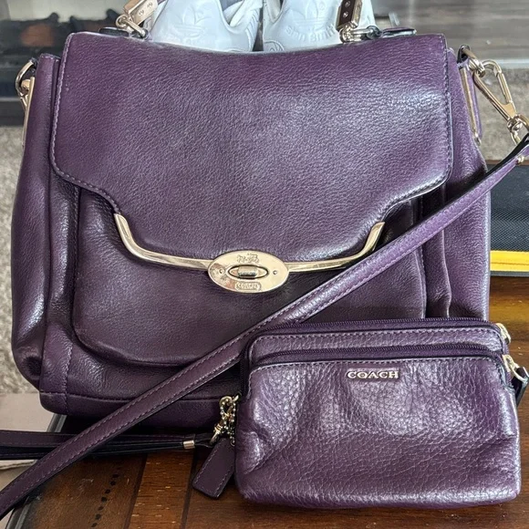 Coach Purple Leather Shoulder Bag with wallet - Picture 1 of 8